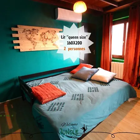 Holiday home Maison Jungle House: Spacious Gaming Retreat In Montbrison
