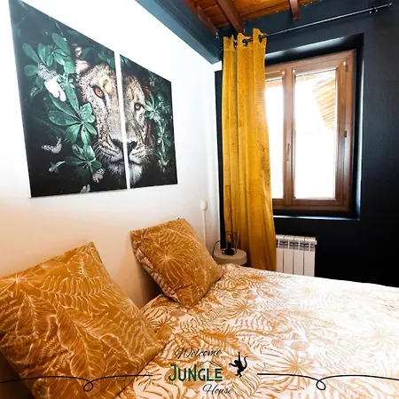 Maison Jungle House: Spacious Gaming Retreat In *