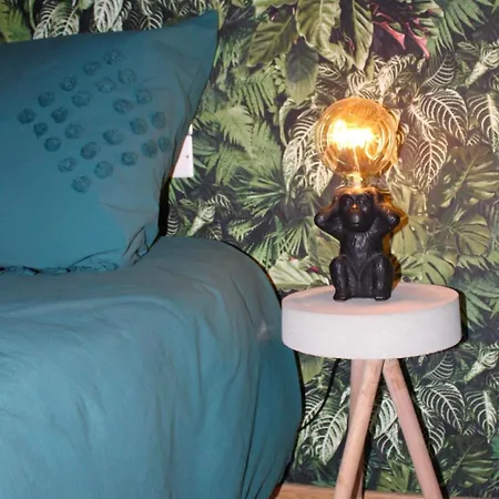 Maison Jungle House: Spacious Gaming Retreat In *
