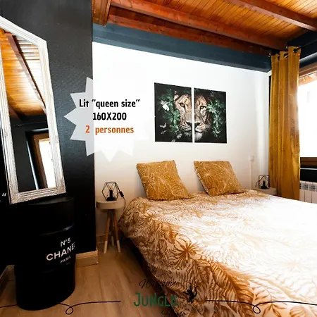 Maison Jungle House: Spacious Gaming Retreat In