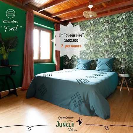 Maison Jungle House: Spacious Gaming Retreat In